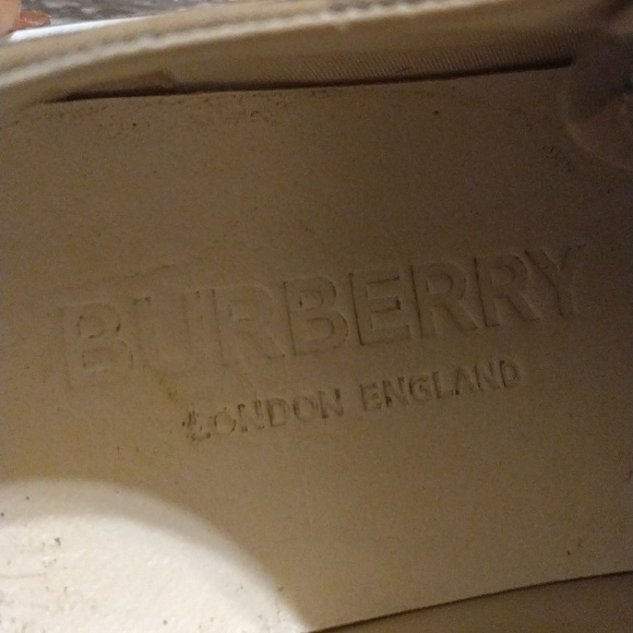 Burberry sneakers - Picture 8 of 8